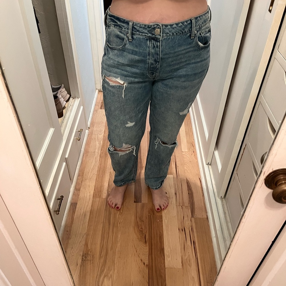 NWT American Eagle Tomgirl Destroyed Jean size 18R